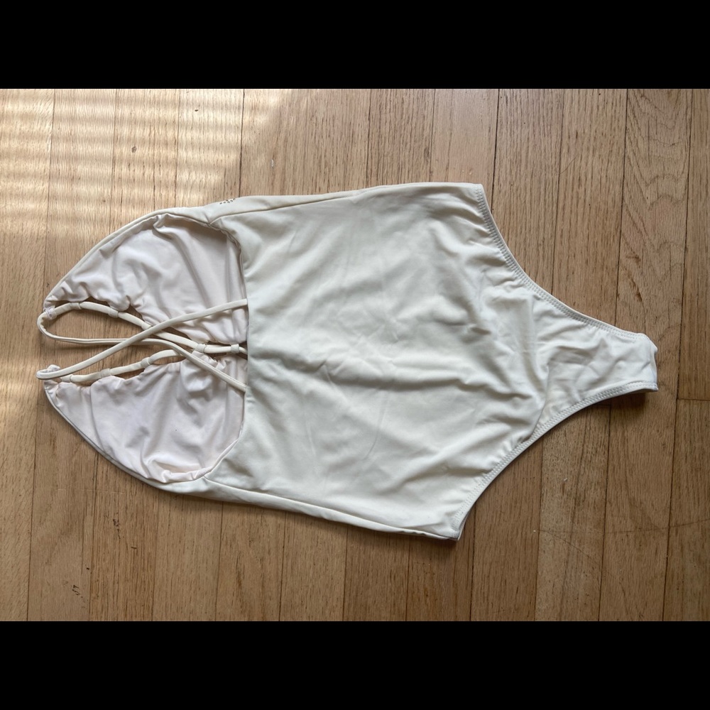 Beach Riot swimsuit - Picture 3 of 6